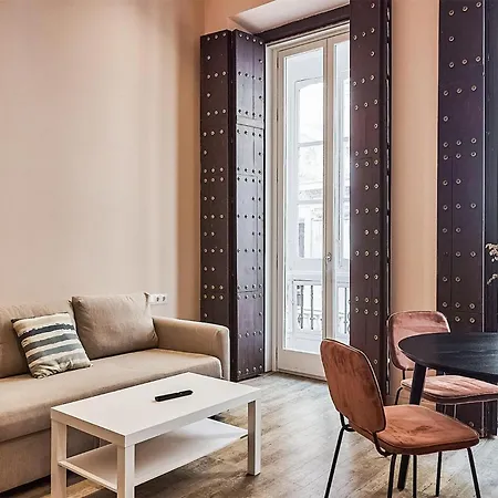 Appartement Awesome In With Kitchen