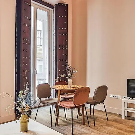 דירה Awesome In With Kitchen קדיז