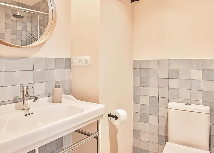 דירה Awesome In With Kitchen